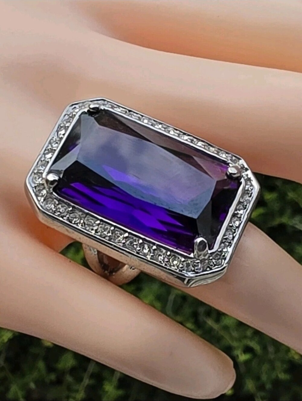 IMAN Global Chic Purple Crystal Statement Ring Clear Halo Silver Tone Signed 7